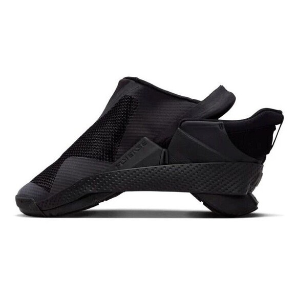[NEW] Women's Nike Go FlyEase Shoes Black DR5540-006 - Picture 1 of 10